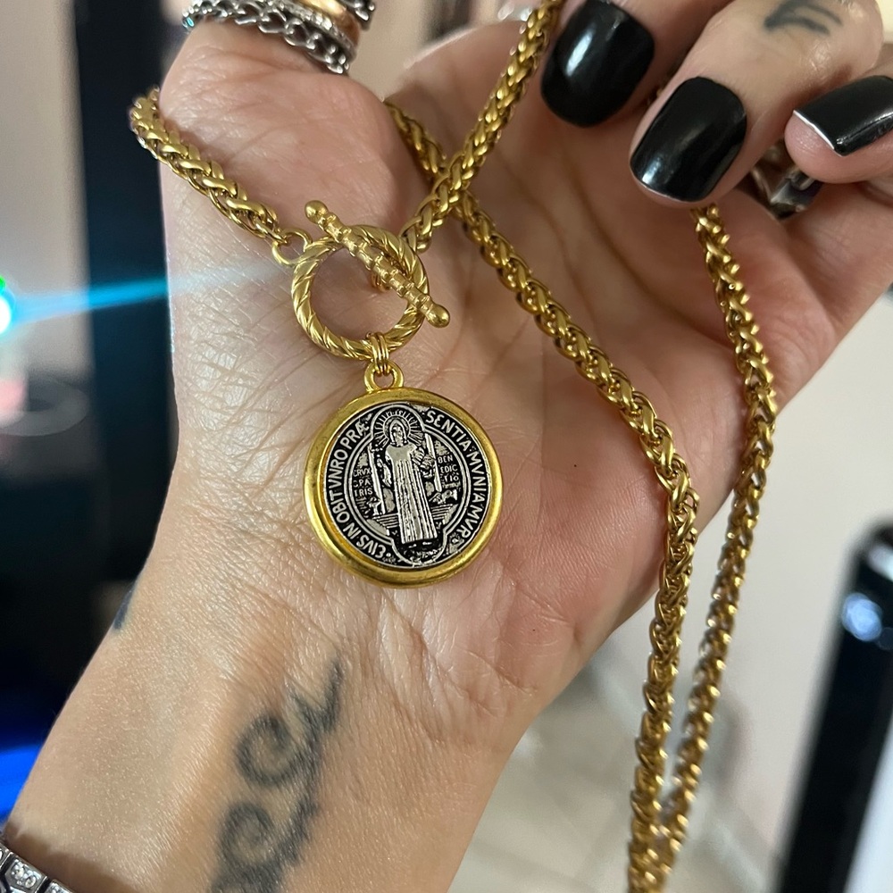 copy . Handmade stainless steel gold color necklace with st Benedict medal charm - Picture 9 of 15